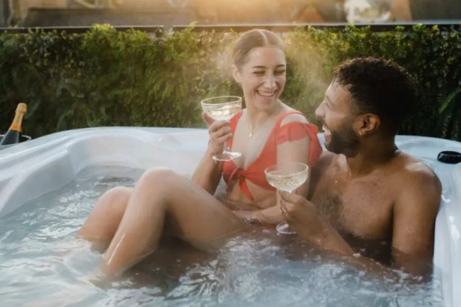 Half Price 1 Night Stay in the Hot Tub room at Impossible Motel